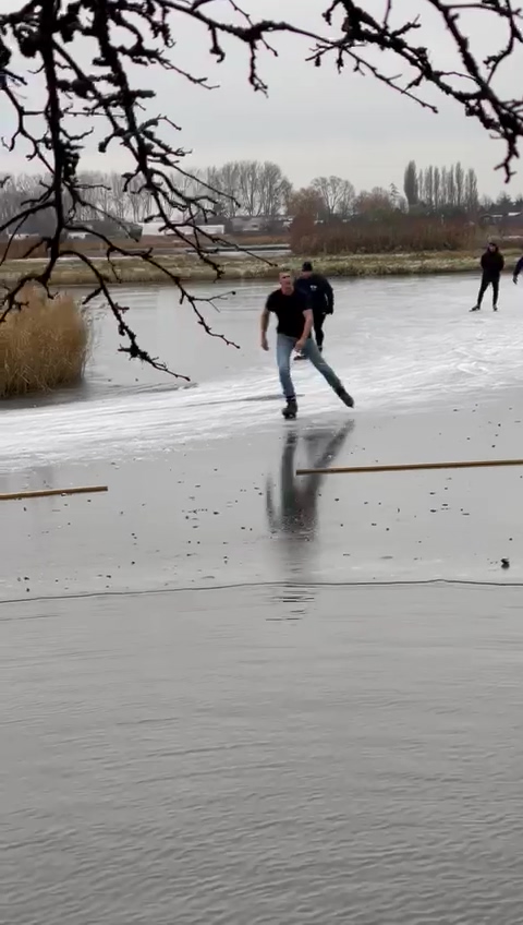 Dumpert Even Afkoelen Na Een Rondje Skaatsen