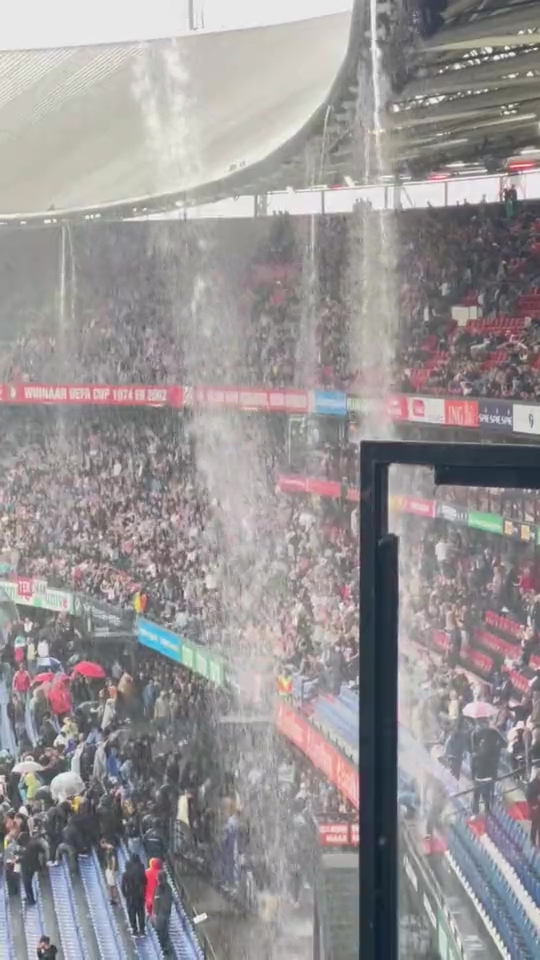 Dumpert De Kuip Loopt Vol