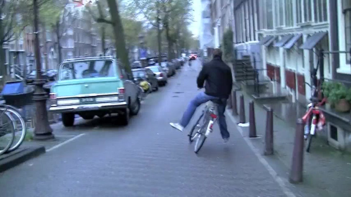 DUMPERT Fietser Fail