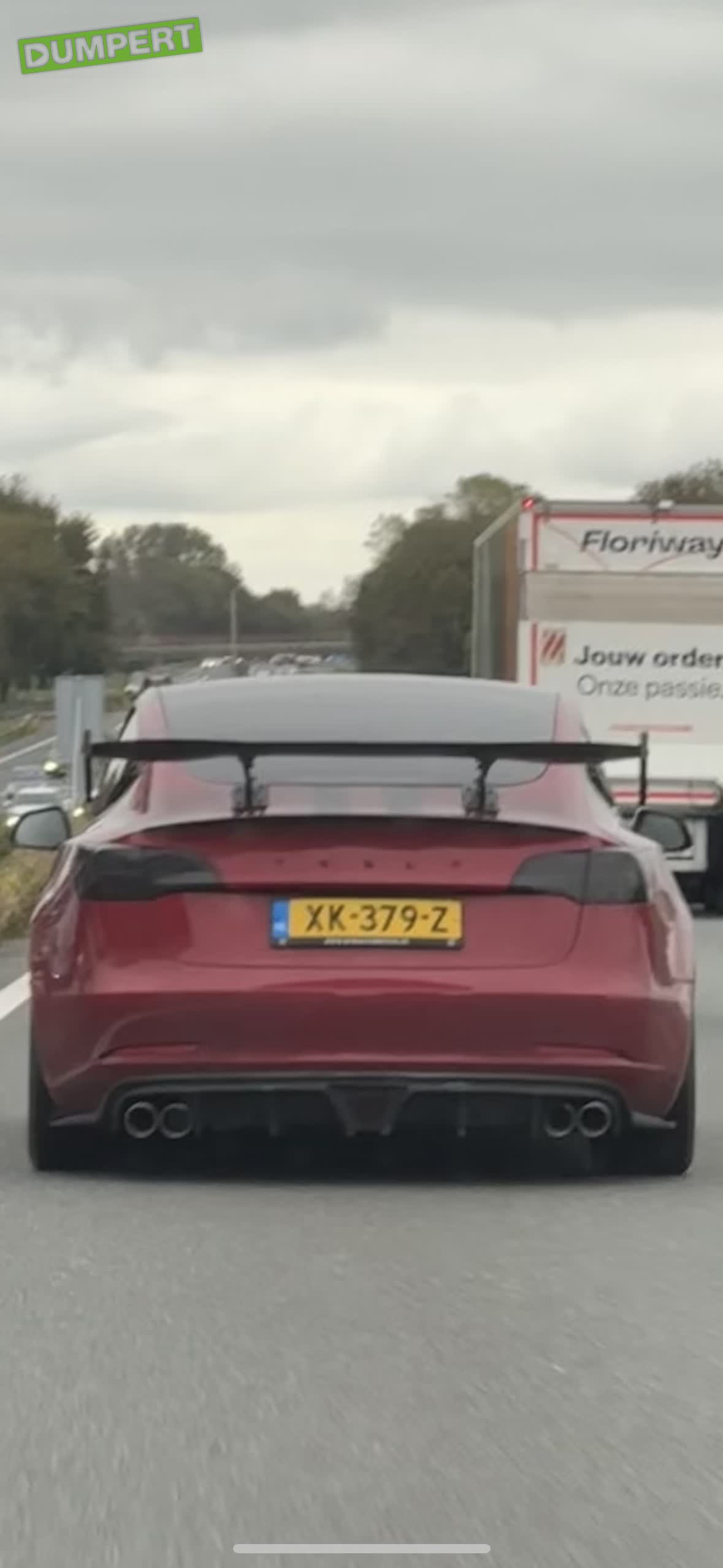 Tesla met identiteitscrisis