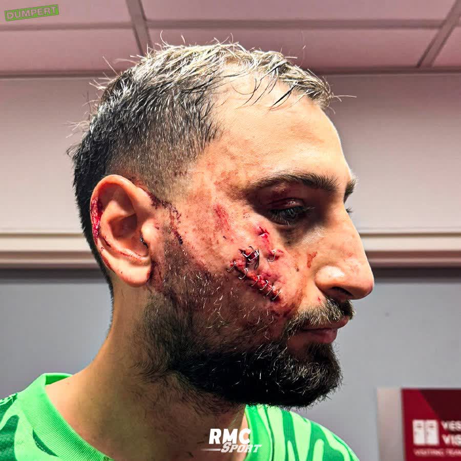 Keeper maakt schoen schoon met gezicht