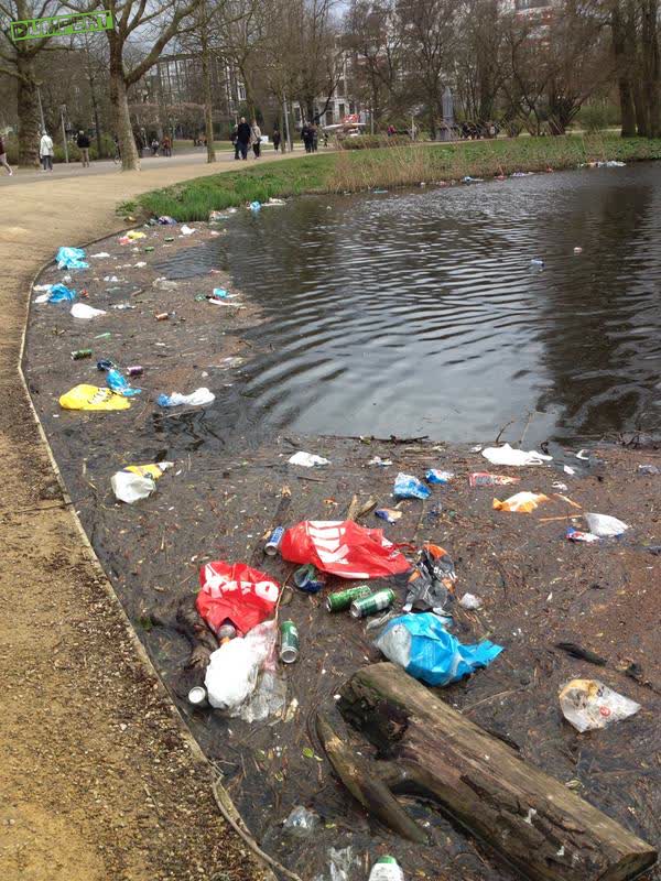 Vondelpark na een mooie zonnige dag