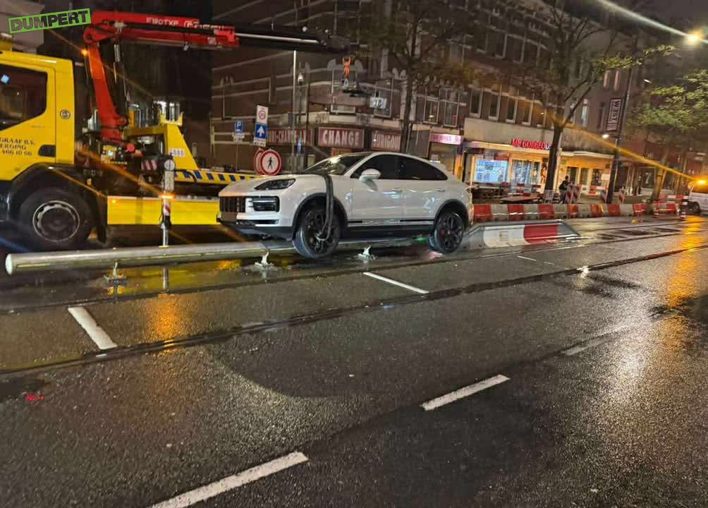 De gemeente Rotterdam maakt het met deze beugel veiliger