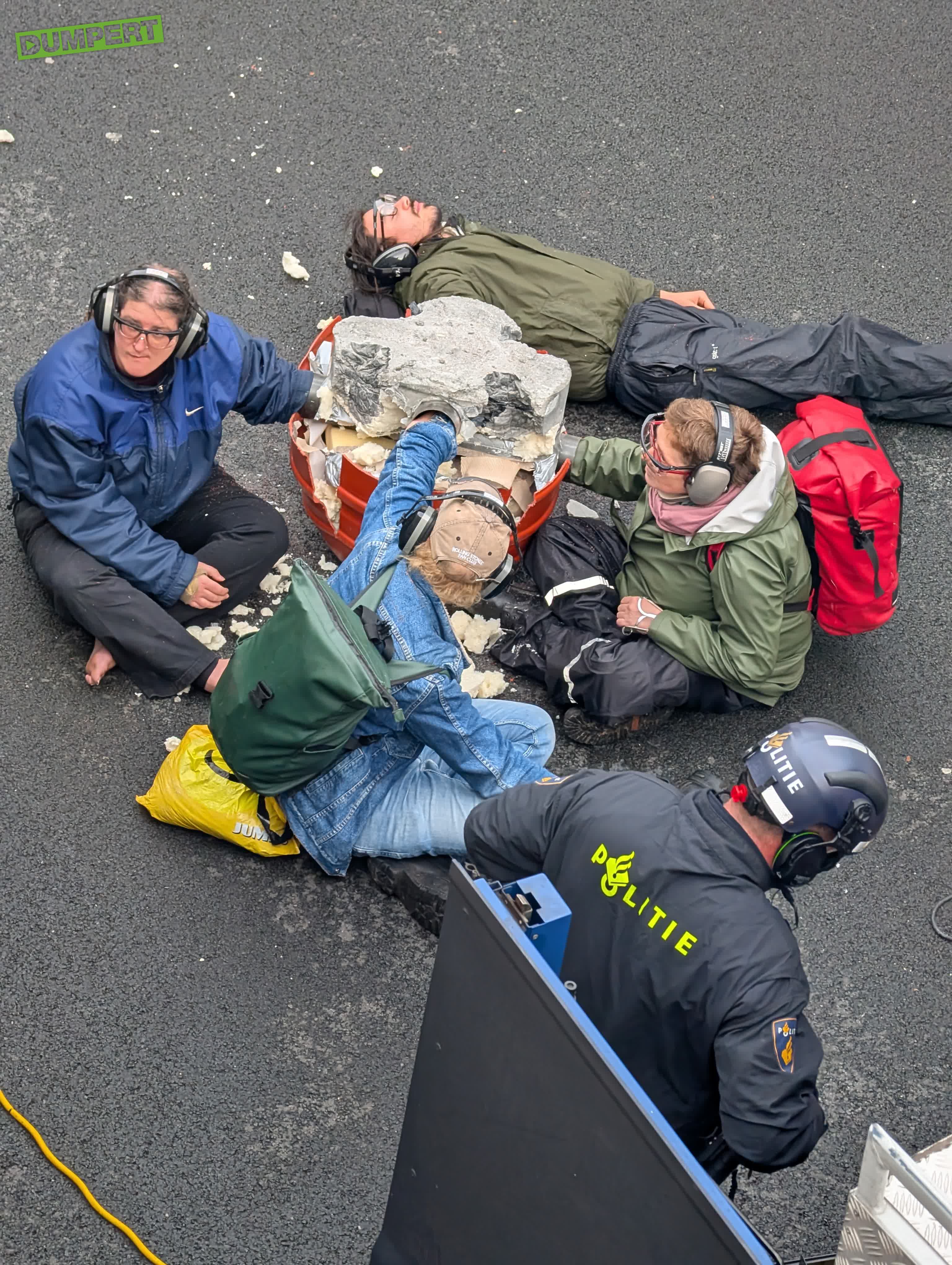 Extinction Rebellion muurvast