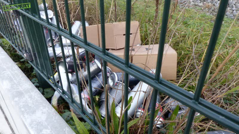 Weer NS-trein helemaal ondergespoten