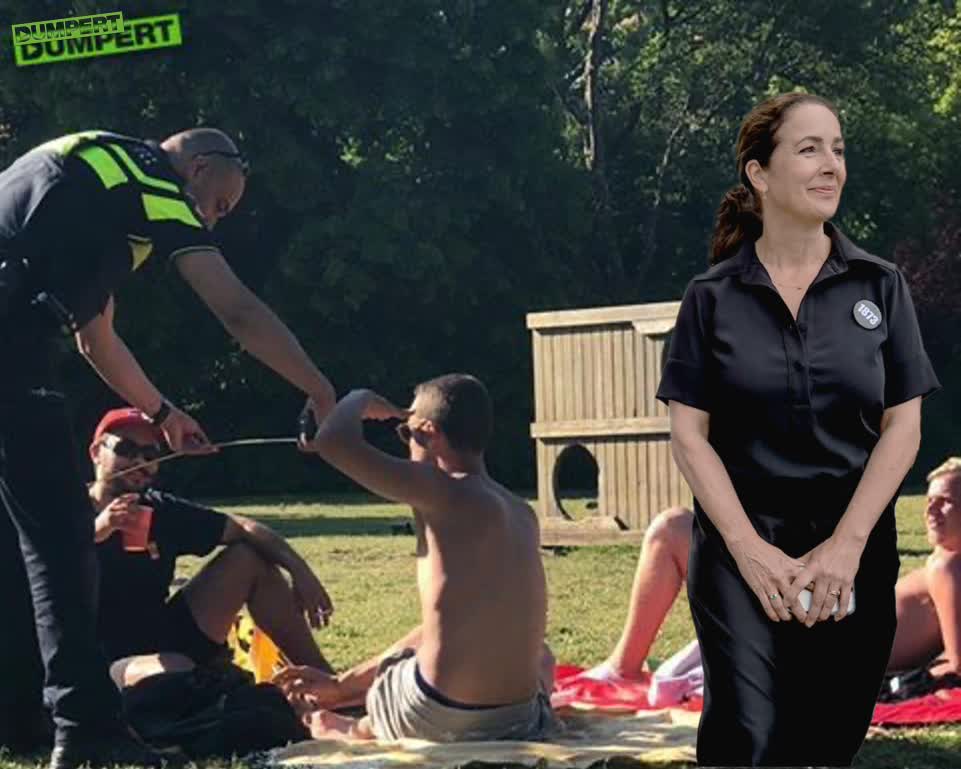 Femke kijkt weg