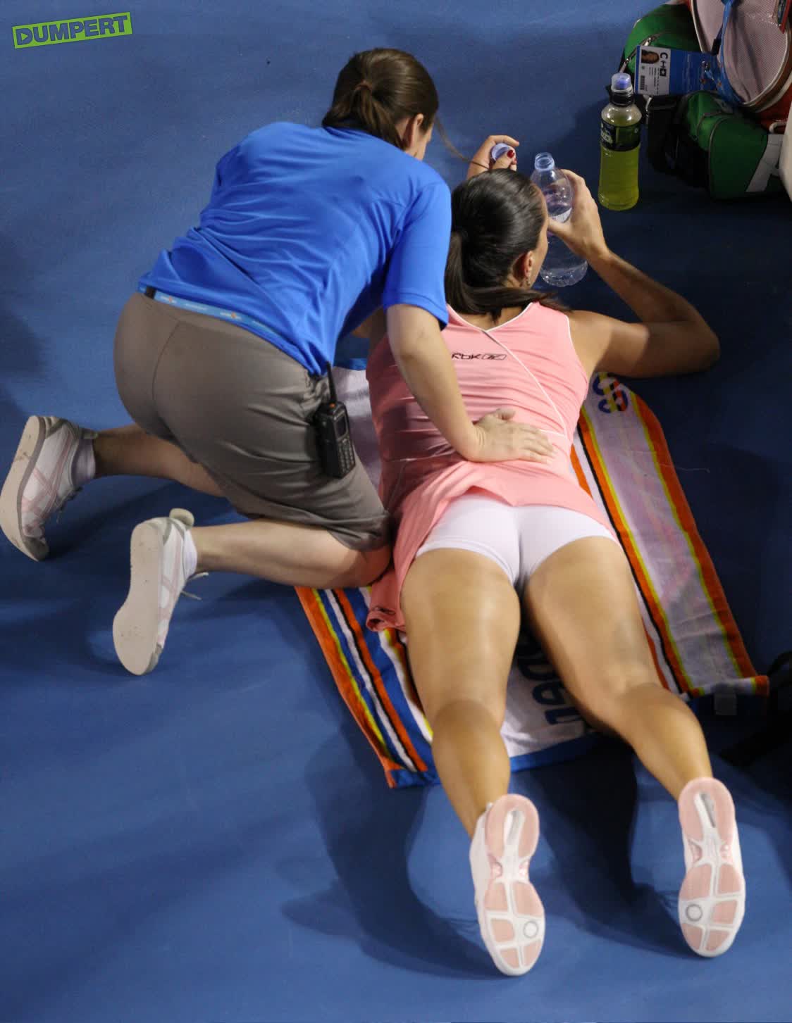 Maria 'Paarse Broek' Sharapova naar finale