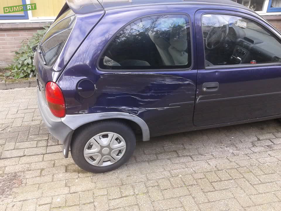 Welke gele auto omgeving Enschede heeft ineens schade sinds zondag?