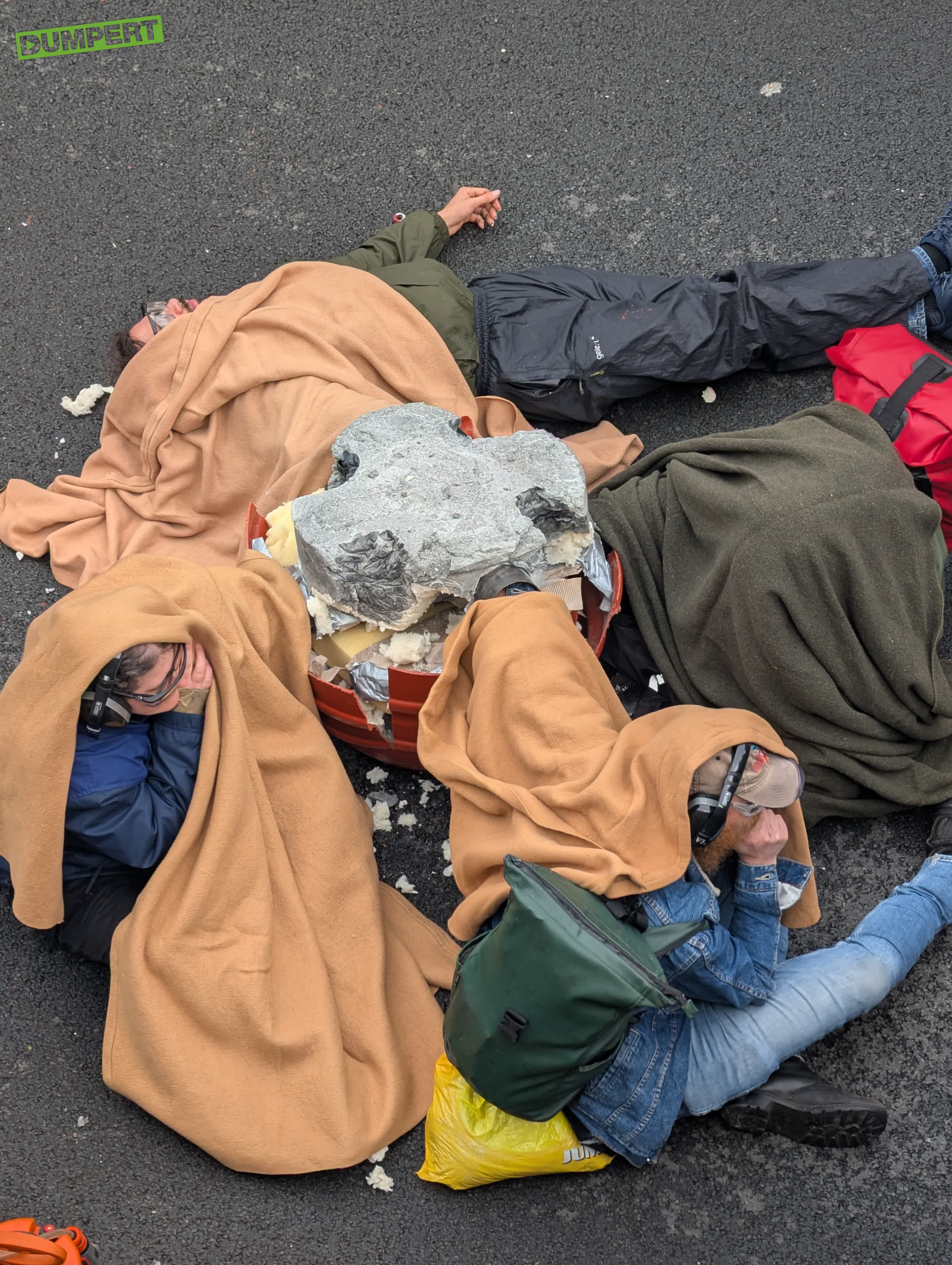Extinction Rebellion muurvast