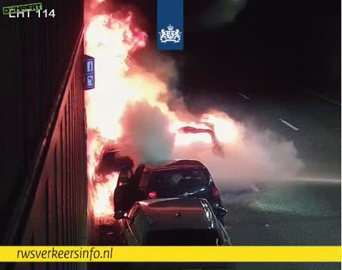 Dikke fik in Heinenoordtunnel