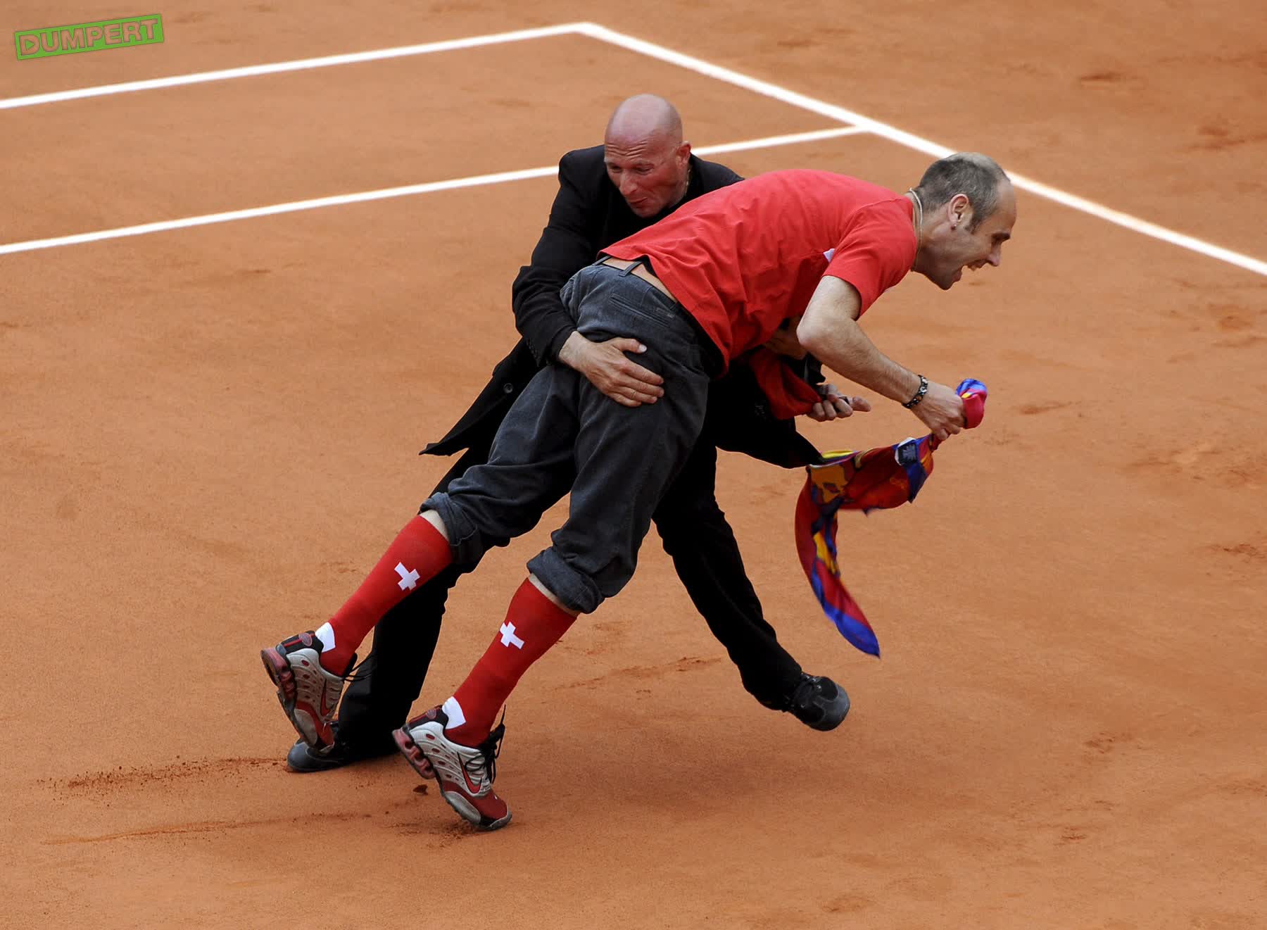 Federer aangevallen op Roland Garros