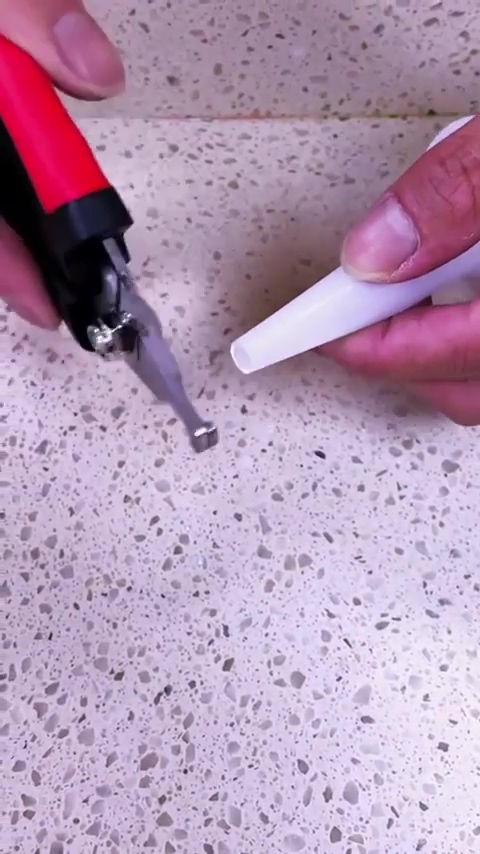 DUMPERT - Klooien met kit