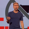 Russell Howard over wapens