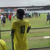 Agent lost waarschuwingssschot bij voetbalpot Suriname