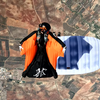 Dikke wingsuitmanoeuvres in de lucht