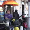 Huseyin pimpt scootmobielen 