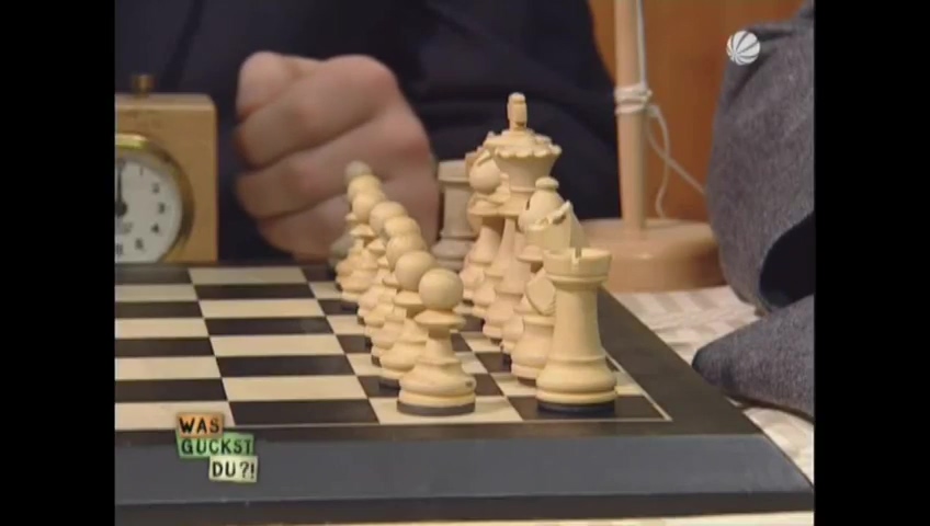 DUMPERT - Duitsers maken geen grappen #234728