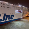 Storm Pia sloopt ferryschip