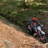 Motorcross in het bos