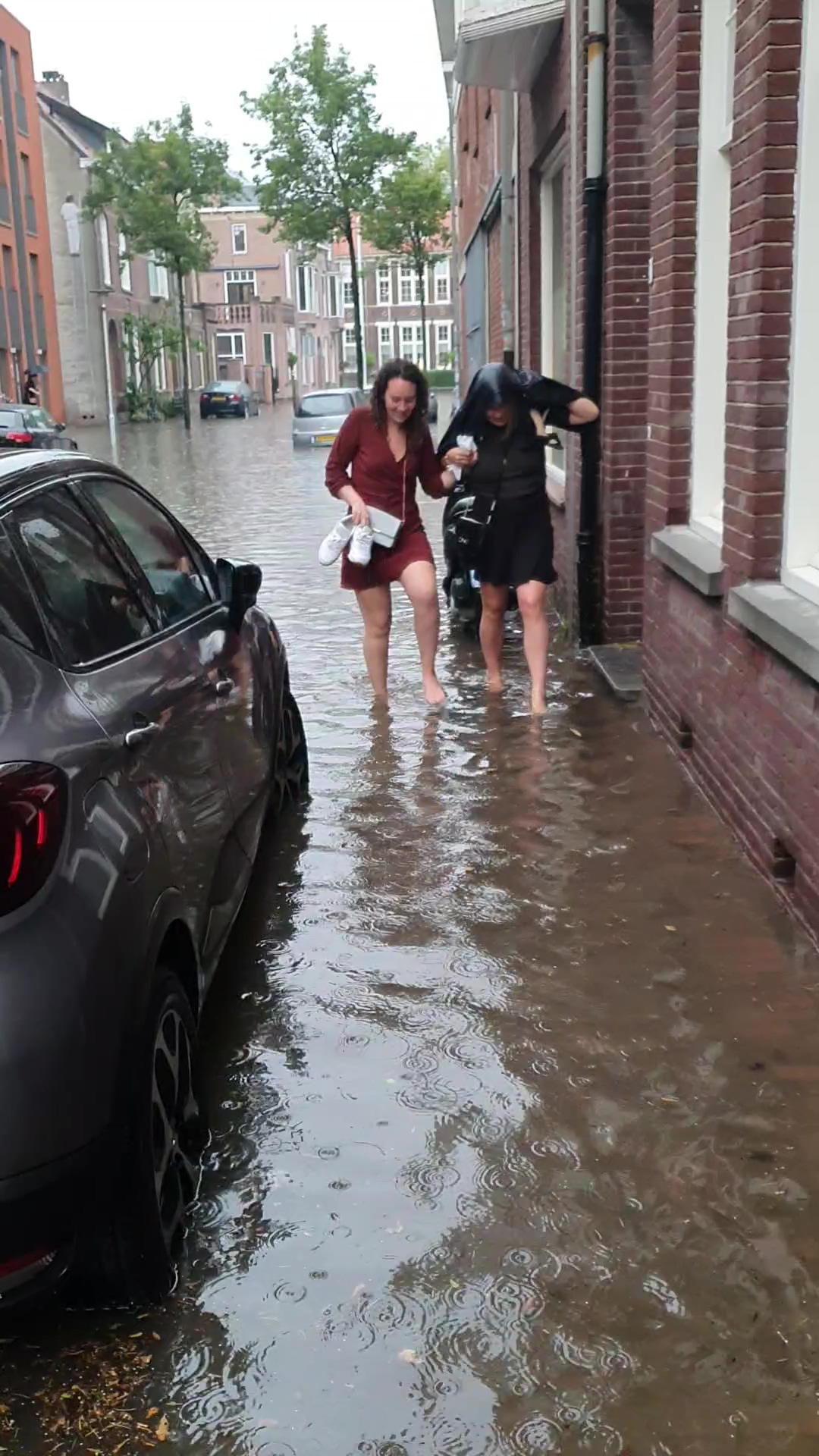 Dumpert Nl Noodweer In Eindhoven