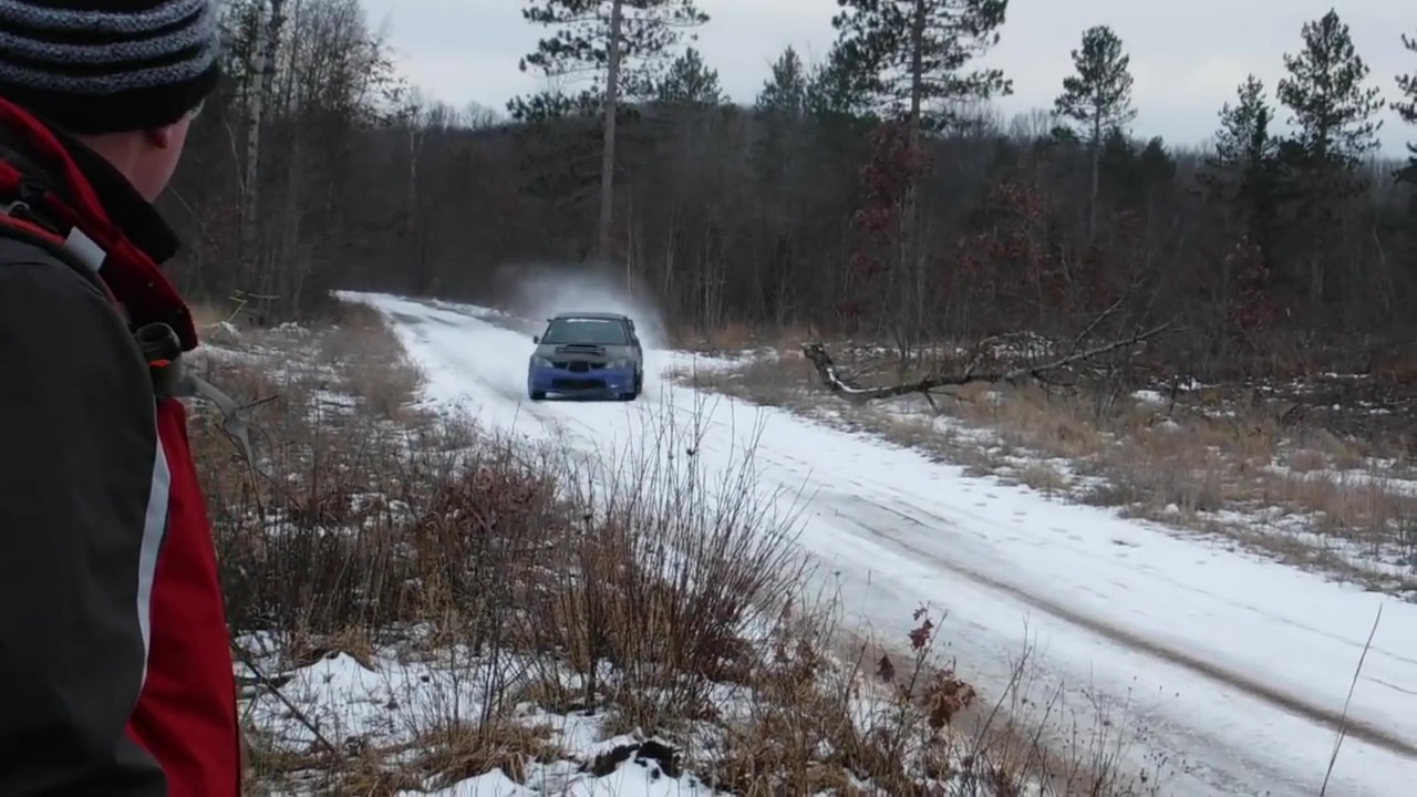 DUMPERT - Uit de bocht vliegen