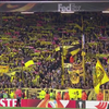 Fans Dortmund en Liverpool zingen samen