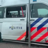 Verwardiër jat politiebusje in Roosendaal en gaat er vandoor