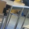 Leeghoofd steekt cobra 6 af in kantine