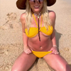 Britney op het strand