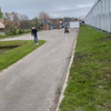Broertje quad laten rijden 