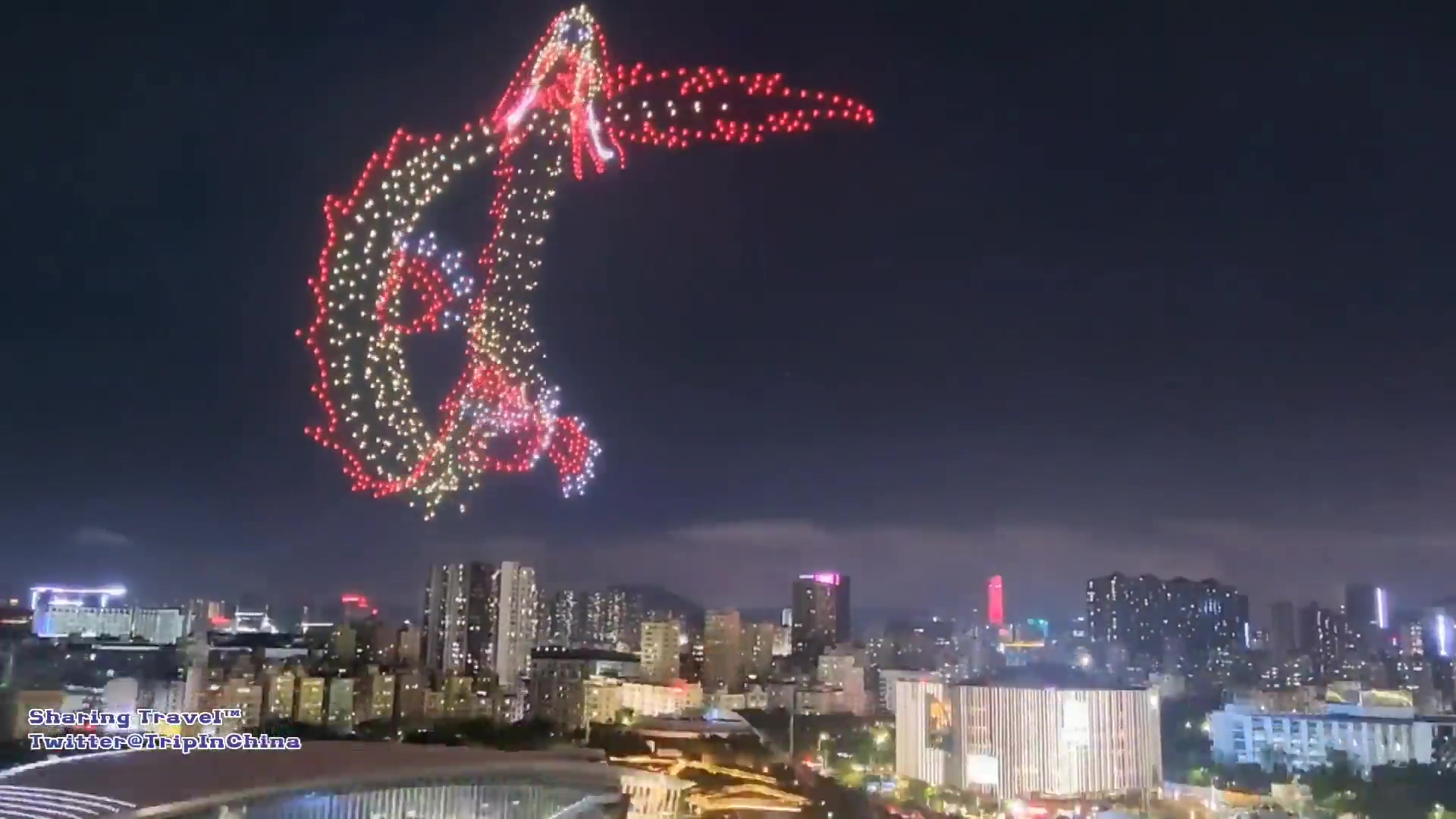 Дракон из дронов в китае видео. Шоу дронов. День дракона в китае 2023. Световое шоу дронов. Дракон из дронов в китае.