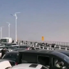 Megakettingbotsing met 200 auto's in China