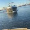 Tanker kopt pont in Velsen