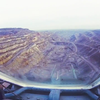 Vliegtuigje langs Oekrainse mijnen