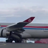 747 laat wat achter bij het landen