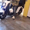 Thuisbezorgd met scooter tot aan de deur