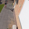 Niet over het gazon lopen. Instant karma