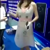 Doorzichtige jurk met een knopje