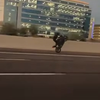 Wheelie met 120km/u 