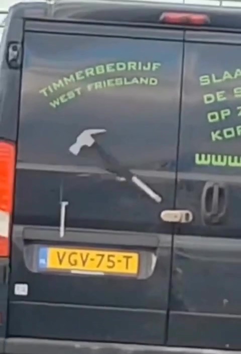 DUMPERT - Reclame Op Zijn Bussie