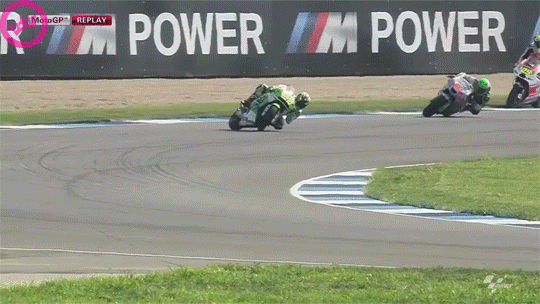Crash van Alvaro Bautista tijdens MotoGP