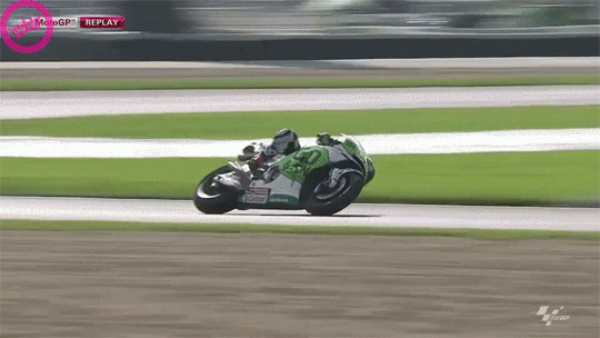 Crash van Alvaro Bautista tijdens MotoGP