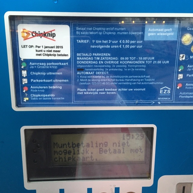 Moeilijk betalen bij deze parkeerautomaat