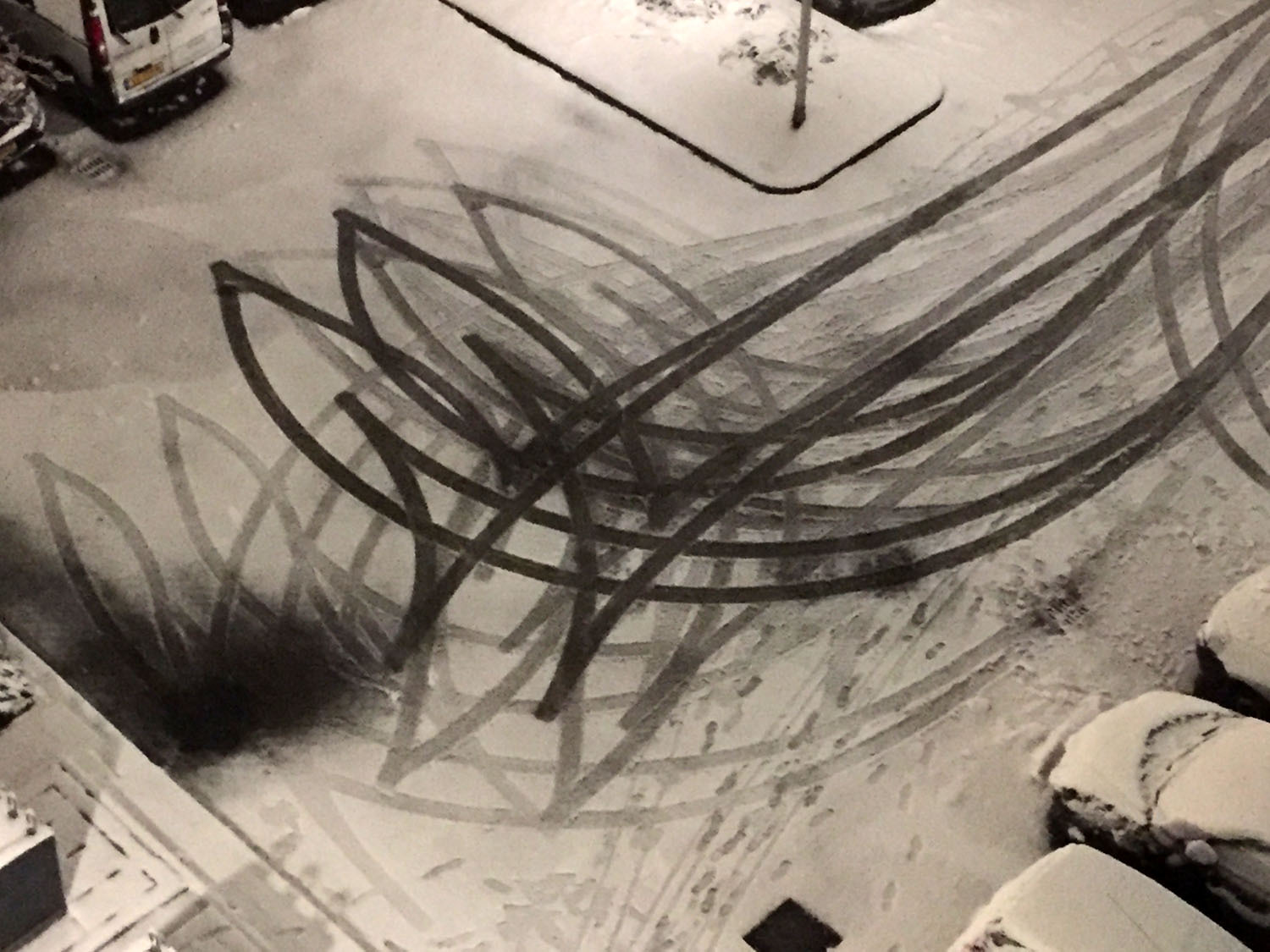 Sneeuwkunst met de auto
