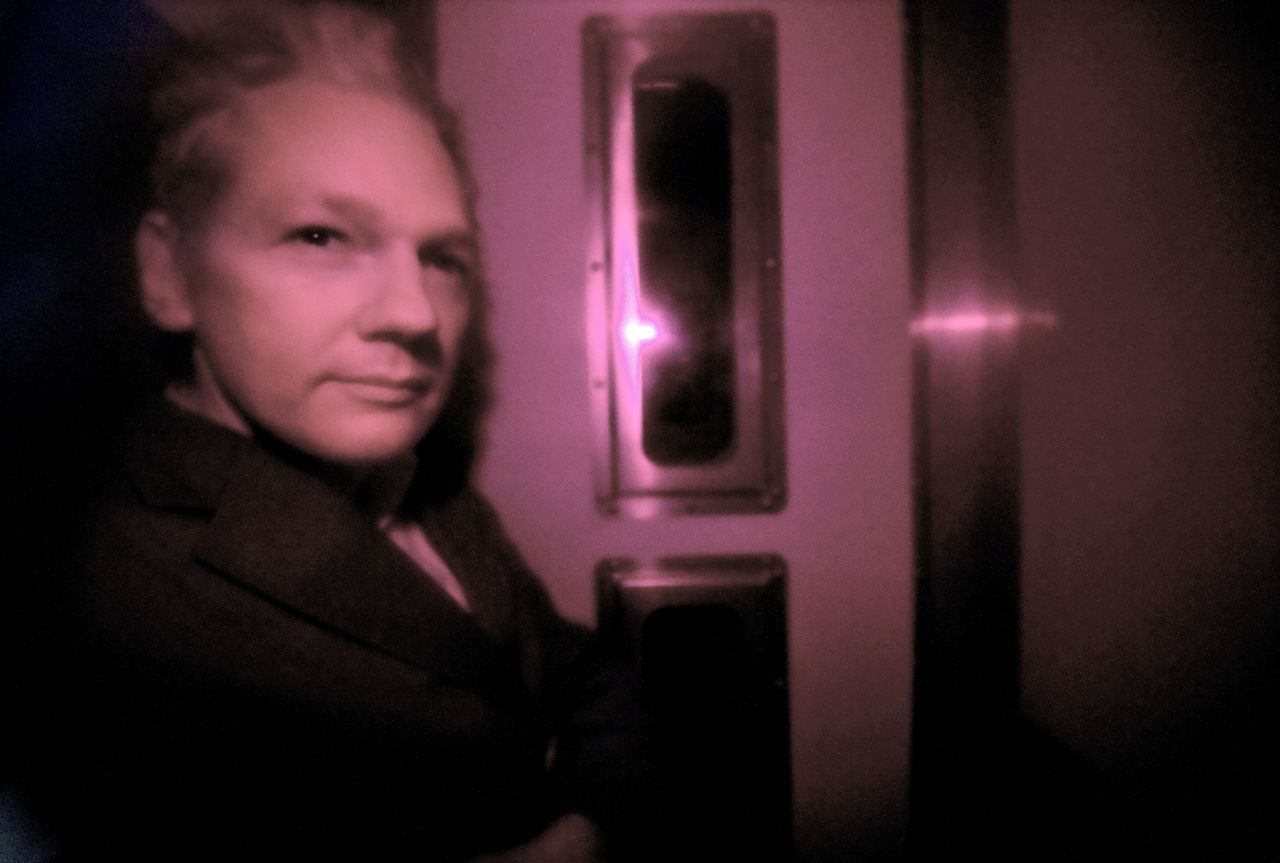 Fotografen ddossen Julian Assange