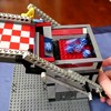 Dobbelsteenmachine gemaakt van lego