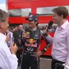 Webber toont Alonso zijn BALLEN in Eau Rouge