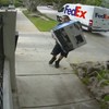 FedEx eikel 'levert' pakket af