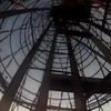 Gekke Rus beklimt toren (zonder zekering natuurlijk)