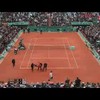 Tennis hoolie valt Federer aan